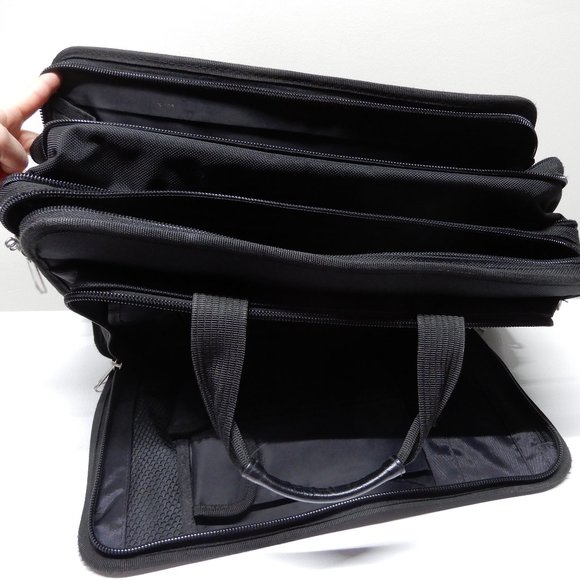 Large Bugatti Black Laptop Bag/Business Briefcase with removable shoulder strap - Picture 5 of 13